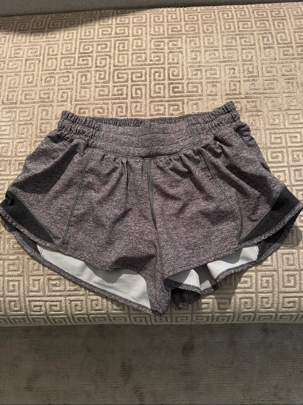 Lululemon Hot High-Rise Lined Short 2.5